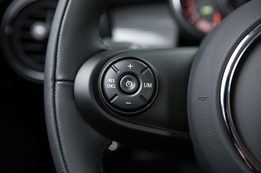 JOHN COOPER WORKS SPORTSTUURWIEL.